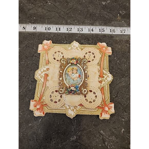 Antique Victorian‎ Die Cut Paper Lace Doiley Valentine Embossed - Picture 1 of 7